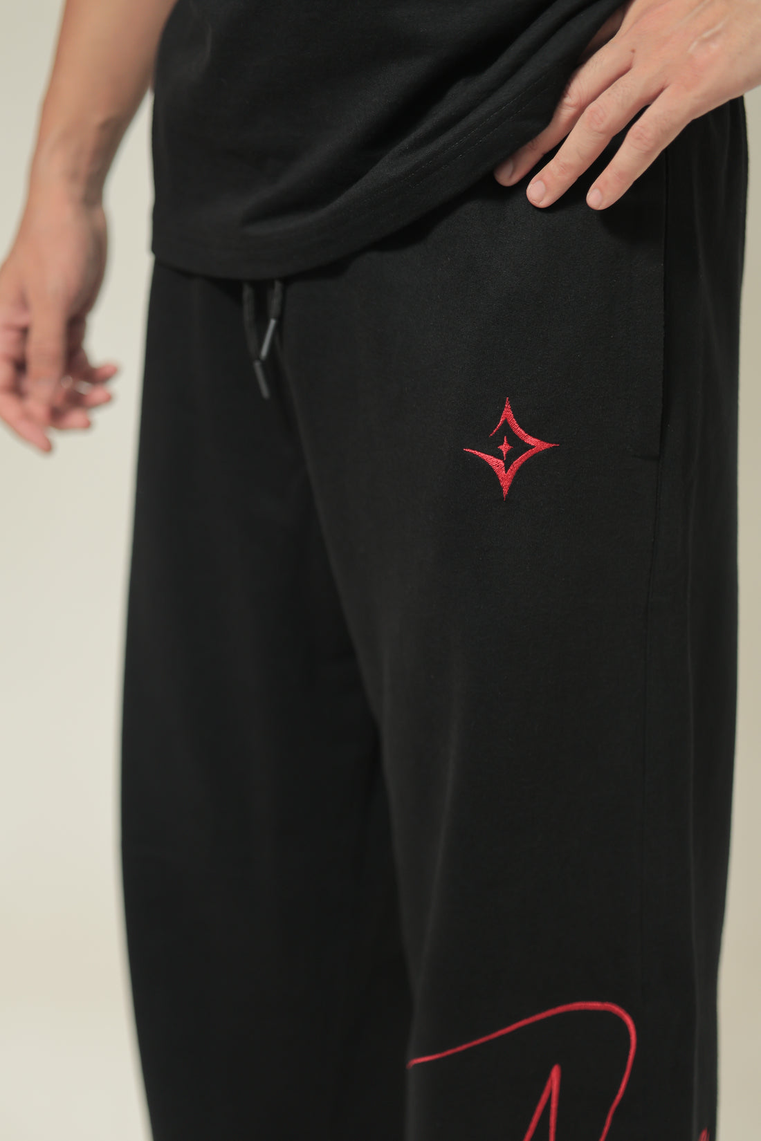 Novaire Essentials Trackpants